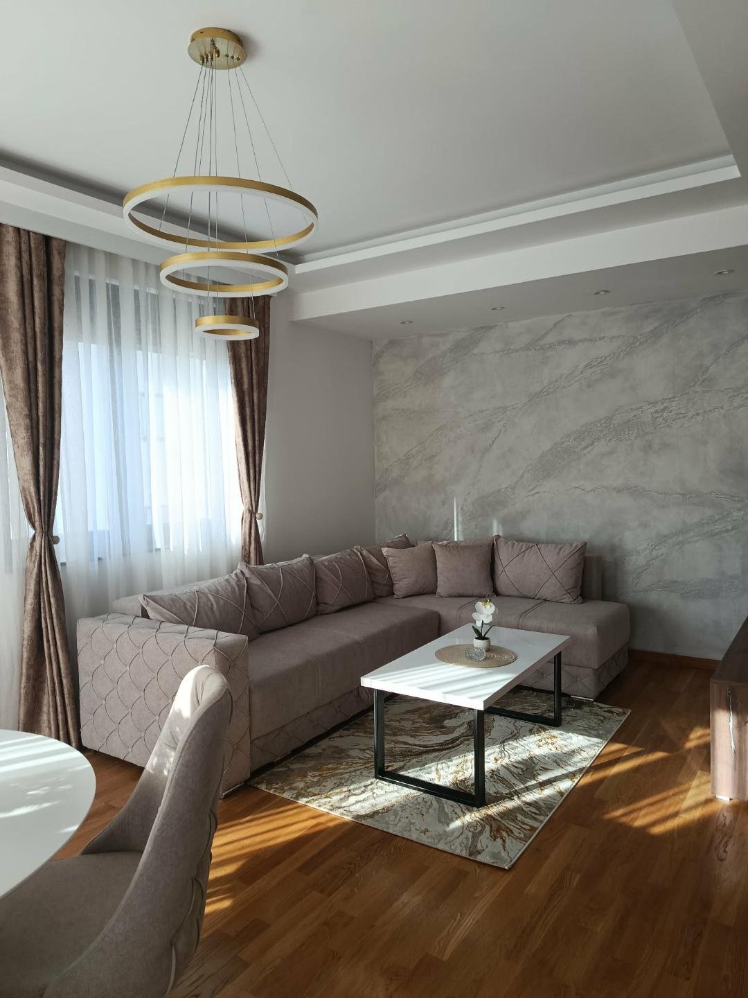 Dnevni boravak modernog apartmana